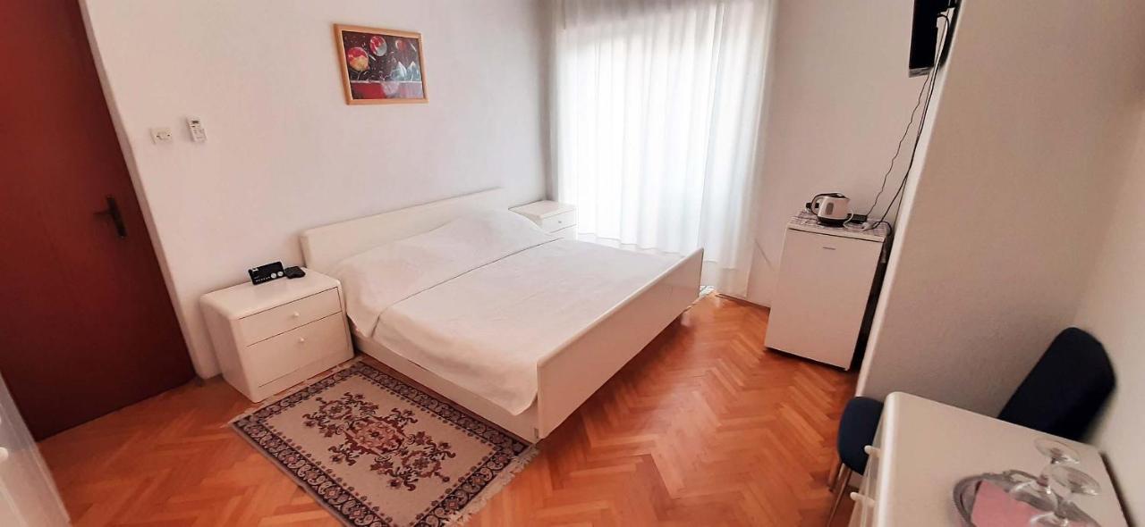 Rooms N&M Baška Voda Eksteriør bilde