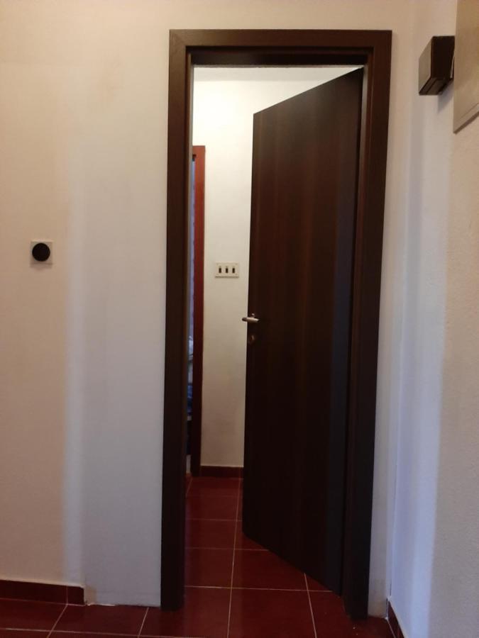 Rooms N&M Baška Voda Eksteriør bilde