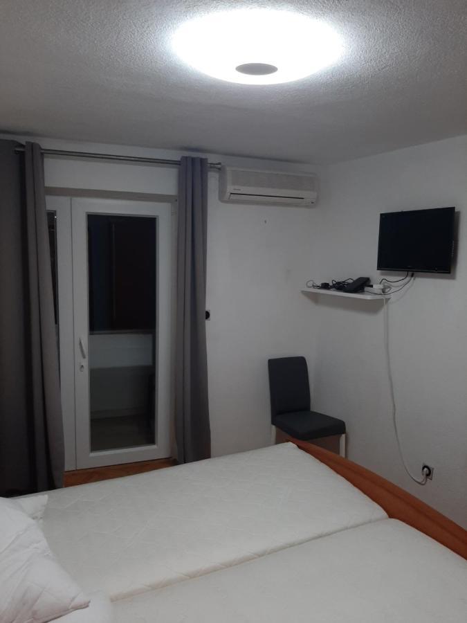 Rooms N&M Baška Voda Eksteriør bilde